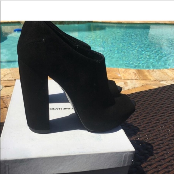 CoSTUME NATIONAL peep toe suede chunkie bottie - Picture 2 of 7